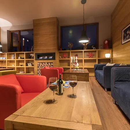 Apartmanhotel White Lavina - Ski, Bike, Hike 4*