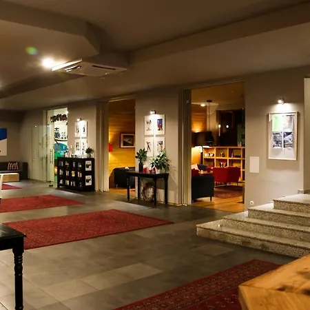 White Lavina - Ski, Bike, Hike Banszko