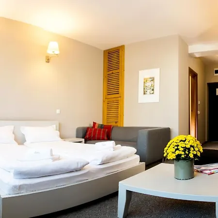 White Lavina - Ski, Bike, Hike Apartmanhotel 4*