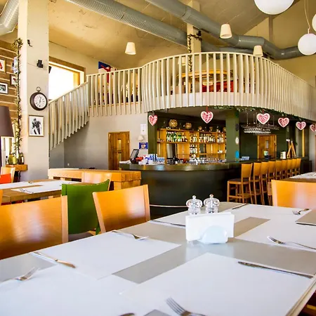 White Lavina - Ski, Bike, Hike Apartmanhotel