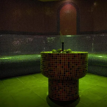 White Lavina - Ski, Bike, Hike Apartmanhotel Banszko