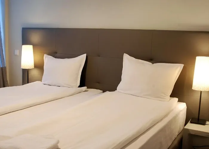 White Lavina - Ski, Bike, Hike Апартхотел Банско