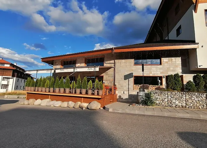 White Lavina - Ski, Bike, Hike Апартхотел 4*